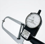 Fałdomierz-zegarowy-typu-harpenden-z-oprogramowaniem-BATY-1