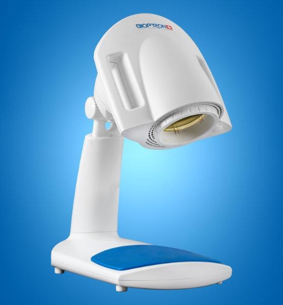 Lampa Bioptron Pro1 na statywie stołowym